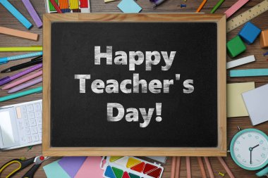 Öğretmenler günün kutlu olsun. Metin ve kırtasiyeli küçük yazı tahtası