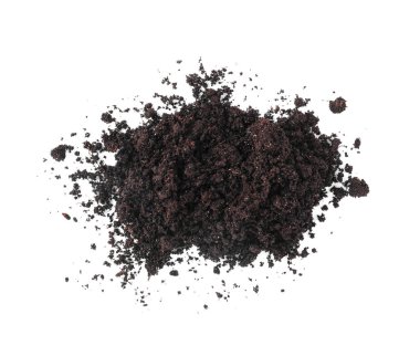 Taze toprak yığını beyaza izole edilmiş, üst manzara