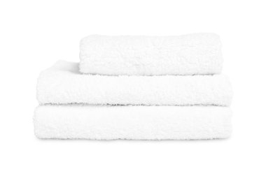 Beyaz üzerine izole edilmiş havlu yığını