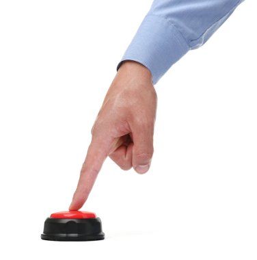 Beyaz arkaplanda düğmeye basan adam, kapat