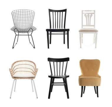 Beyazlara ayrılmış farklı sandalyeler, set. Mobilyalar şık.