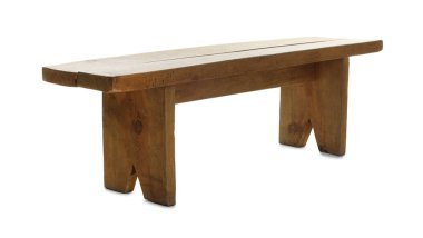 Tahta bank beyaz üzerine izole edilmiş. Kullanılmış eşyalar