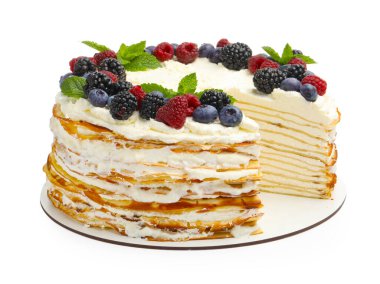 Böğürtlenli ve nane aromalı lezzetli krep.