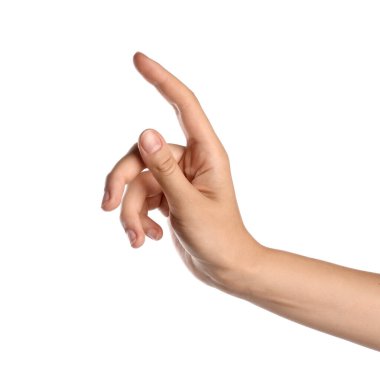 Beyaz arkaplanda bir şeye dokunan kadın, yakın plan.