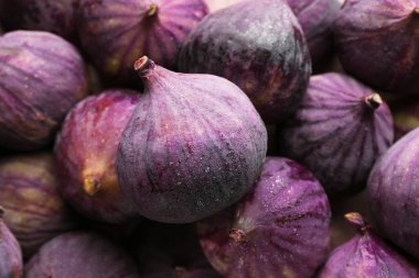 arka plan, üstten görünüm olarak taze olgun incir