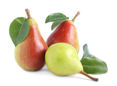 Taze armutlar ve beyaz yapraklar.