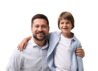 Baba ve oğul beyaz arka plan üzerinde poz