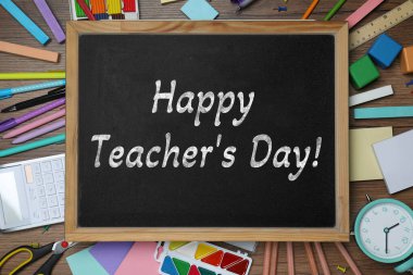 Öğretmenler günün kutlu olsun. Metin ve kırtasiyeli küçük yazı tahtası