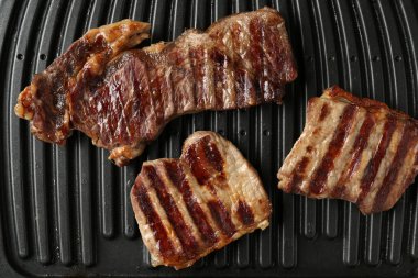 Biftekli ızgara, üst manzara.