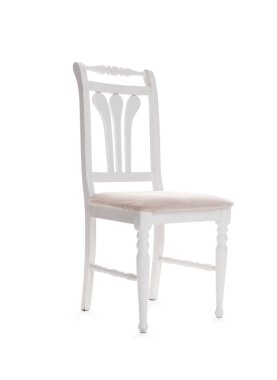 Beyaz koltukta izole edilmiş şık sandalye. Kullanılmış eşyalar