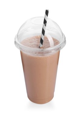 Beyaz bardaktaki lezzetli milkshake.