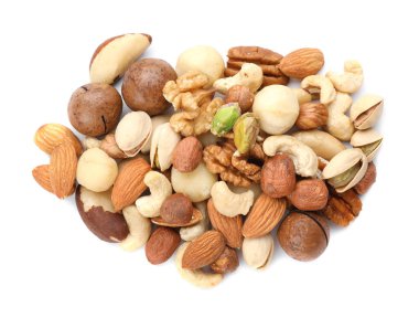 Farklı fındıkların karışımı beyaz, üst görünüm
