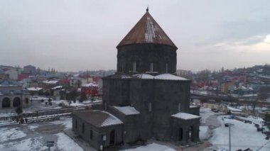  Kars ili Erzurum - Kars bölümü Doğu Anadolu bölgesi yer alır. Kuzey; Ardahan doğusunda; Ermenistan ile; IDR ve Ar ve Erzurum batıda çevrilidir.