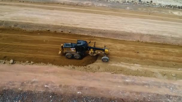 Bulldozer Road Aerial View Flight Drone Zand Groeve Met Zware — Stockvideo