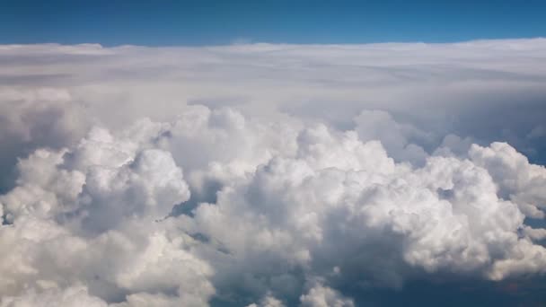 Nuvens Sobre Montanhas — Vídeo de Stock