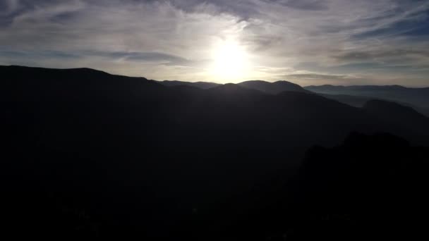 Lutte Aérienne Sur Une Montagne Avec Une Croix Vers Une — Video