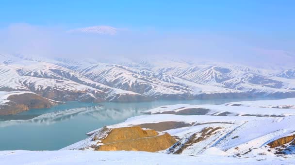 Вид Греблі Повному Водоймищі Горах — стокове відео