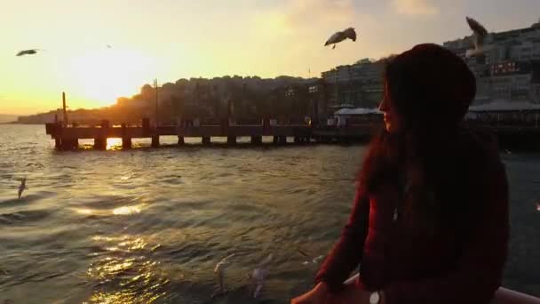Femeia Bucură Mare Barca Feribot — Videoclip de stoc