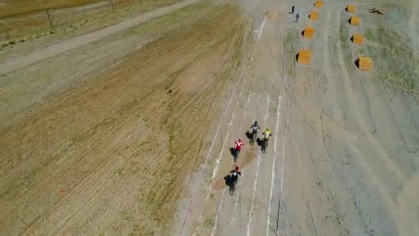 Course Cycliste Sur Vallée Montagne Vue Drone Cyclistes Groupe — Video
