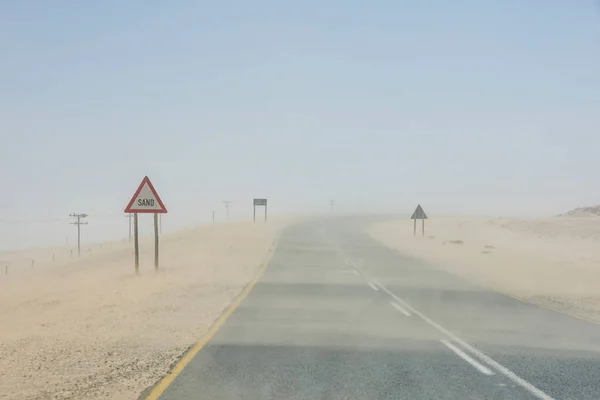 Sandsturm Auf Asphaltstraße Bei Luderitz Namibia — Stockfoto