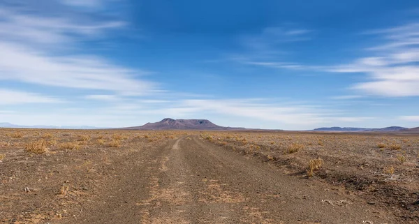 Pista Tierra Que Conduce Través Del Desierto Del Cabo Norte — Foto de Stock