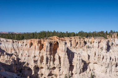 Bryce Milli Parkı, Utah dağa mağaralarda ile peyzaj sahne