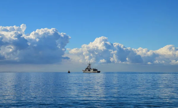 deniz savaş gemisi zihinlerine bay devriye güneşli gün dışarı