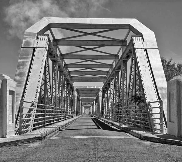 Monochromes Foto Einer Eisernen Brücke Über Den Fluss Nordkap Südafrika — Stockfoto