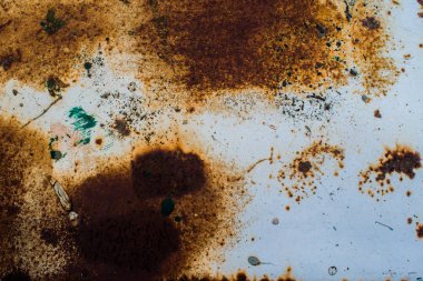 Korozyon, belirgin noktalar ile eski Metalik arka plan doku, kahverengi ve siyah pas yıpranmış