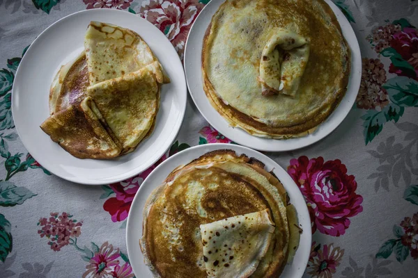 Chutný Zlatý Palačinky Křupavou Kůrkou Vařila Doma Tukové Horké Palačinky — Stock fotografie