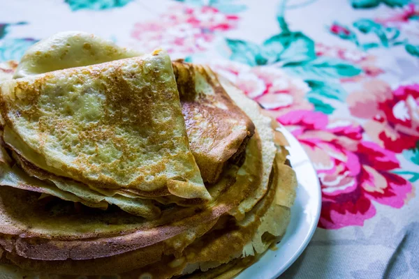 Aptitretande Gyllene Pannkakor Med Krispig Skorpa Tillagas Hemma Feta Och — Stockfoto