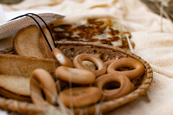 Edible Composition Flour Baking Basket Bedspread Golden Ears Barley Nature — Stock Photo, Image