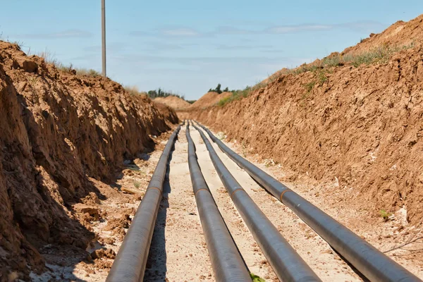 Σωληνώσεις Ειδική Αντιδιαβρωτική Μόνωση Είναι Στρωμένες Πάνω Άμμο Πλήρωσης Στο — Φωτογραφία Αρχείου