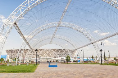 Antalya, Türkiye - Mayıs 13: Görünümü balıkçı tekneleri yerel tüccarlar ve zevk Turistik gemiler ile tarihi kentin liman. 13 Mayıs 2018, Antalya, Türkiye