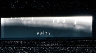 X-ışını gaz boru hattı boru kaynak görüntünün sağ tarafında bir kalp şeklinde bir büyük cüruf eklenmesi ile