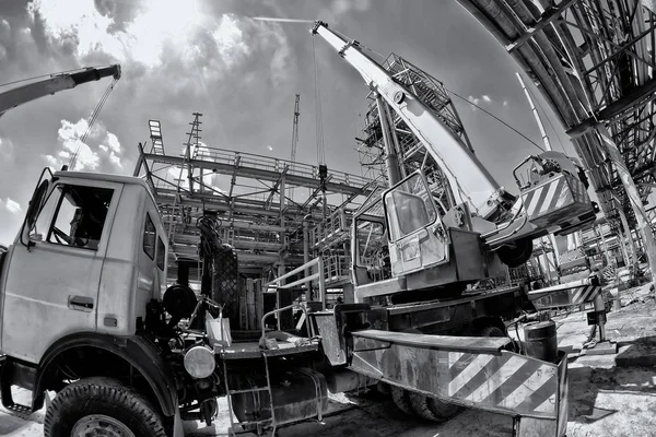 Grue Camion Avec Jambes Écartées Une Flèche Prolongée Est Sur — Photo