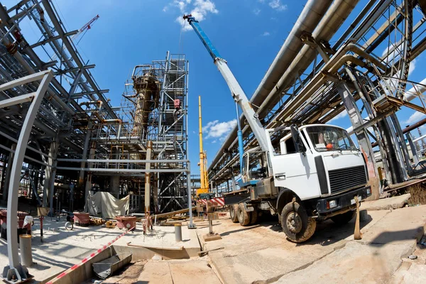 Truck Crane Spread Out Legs Extended Boom Construction Site New — Stock Photo, Image