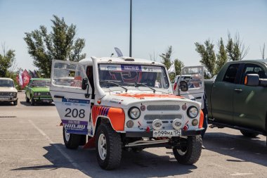 Sergide uaz temelinde ralli arabası araba ala