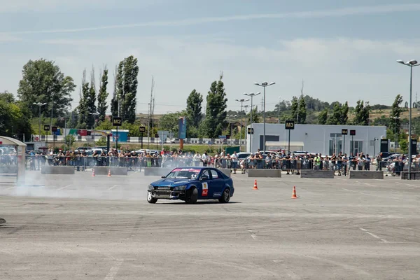 Tuned cars upgraded specifically for drifting at demonstrations — Stock Photo, Image