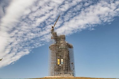 Mamaev Kurgan'ın yeniden inşa anıtı 