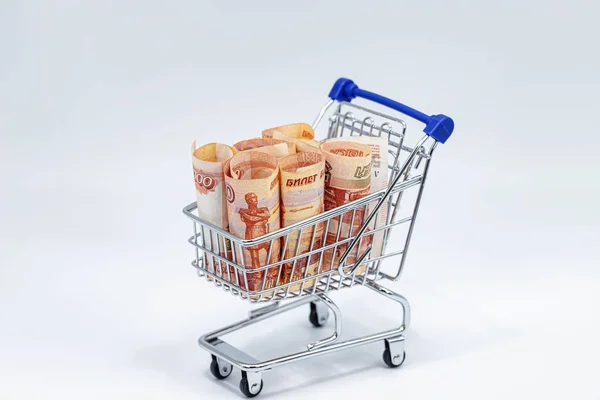 Conceito: o aumento do preço da cesta alimentar na Rússia — Fotografia de Stock