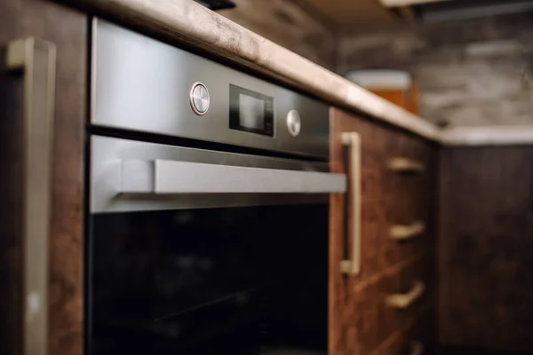 Interior Cozinha Moderna Cores Escuras Com Eletrodomésticos Embutidos — Fotografia de Stock