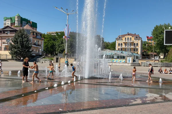 Essentuki August Children Play Fountain Central Square Entrance Resort Park — Stock Photo, Image