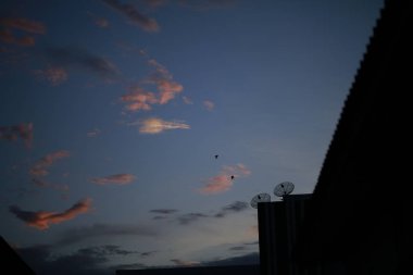 günbatımı gökyüzü bulut arka plan.