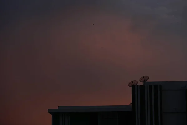Telecommunication Tower Antenna Satellite Dish Sunset Sky Background — Stock Photo, Image