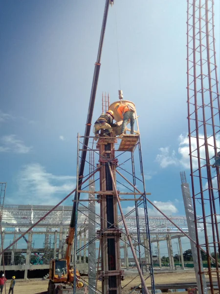 Yeniden oluşturma, bina yüklenici alt. 