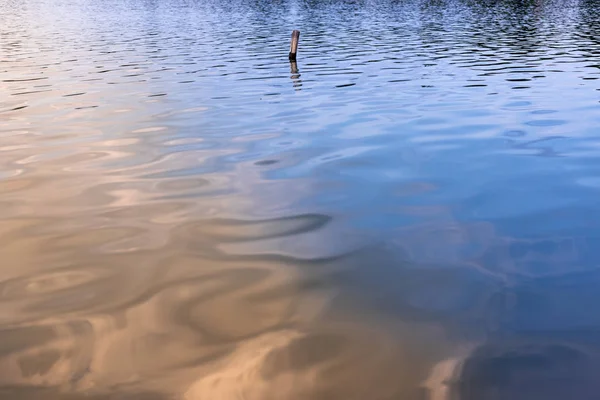 Bella Onda Ondulata Superficie Blu Dell Acqua — Foto Stock