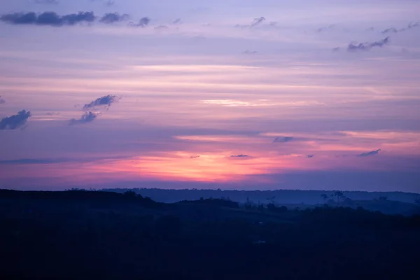 Mattina Luce Del Sole Tramonto Cielo Arancione Blu Viola Colorato — Foto Stock