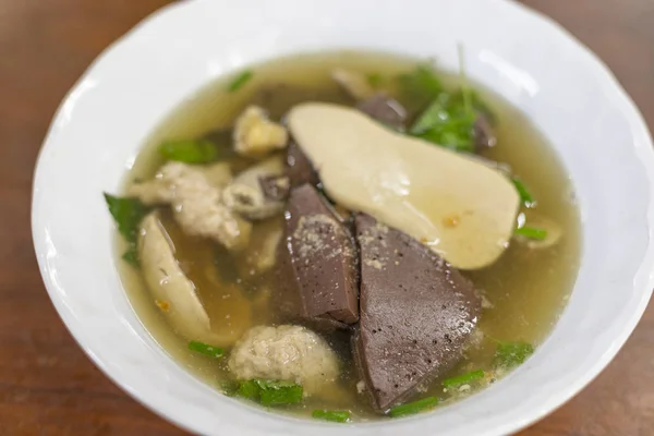 Sopa Con Cerdo Hervido Sobre Mesa Madera —  Fotos de Stock