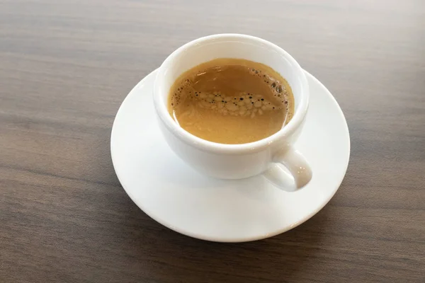 木材の背景にホット コーヒー — ストック写真